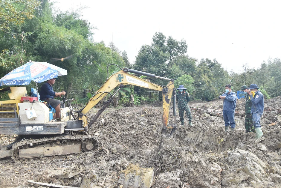 Người phụ nữ đốn hơn 100 cây sầu riêng, giúp bộ đội tìm 71 hài cốt liệt sĩ Người phụ nữ đốn hơn 100 cây sầu riêng, giúp bộ đội tìm 71 hài cốt liệt sĩ