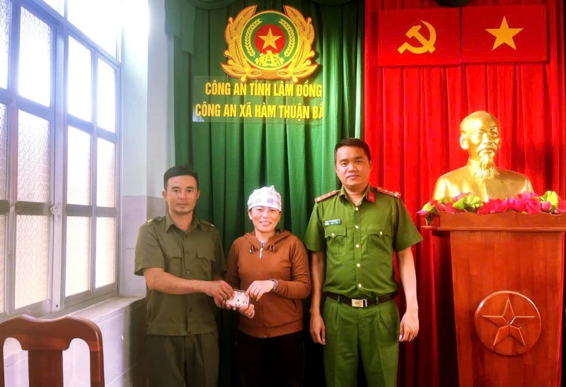 Người thầm lặng giữ gìn bình yên thôn xóm Người thầm lặng giữ gìn bình yên thôn xóm