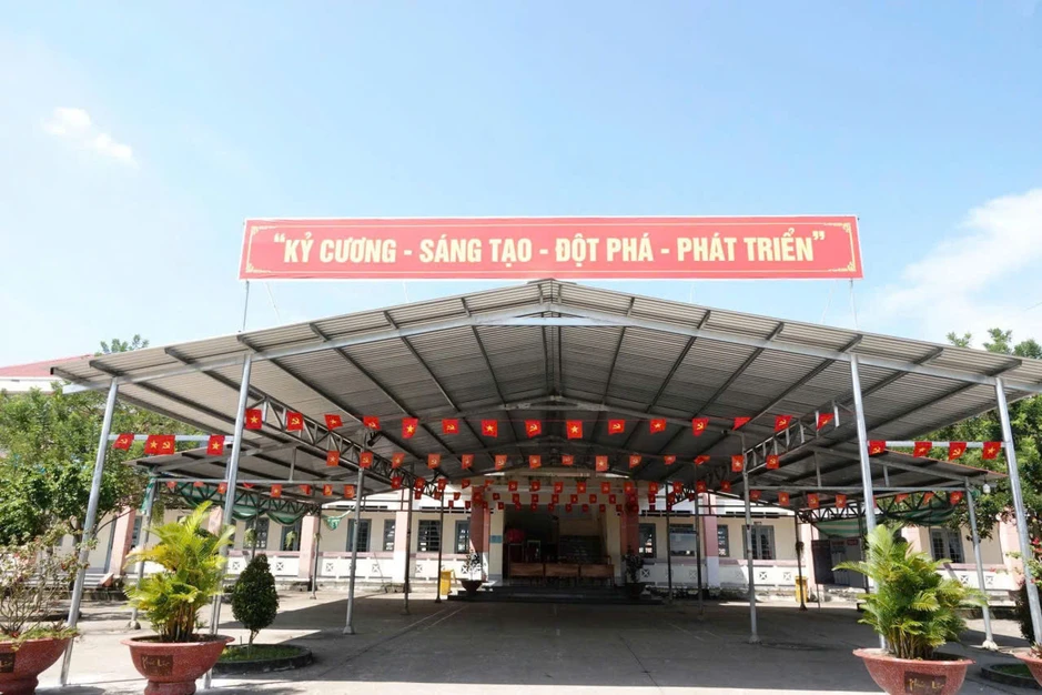 Người thầy gánh đất mở đường, một ấp Khmer có hơn 200 người làm nghề giáo Người thầy gánh đất mở đường, một ấp Khmer có hơn 200 người làm nghề giáo