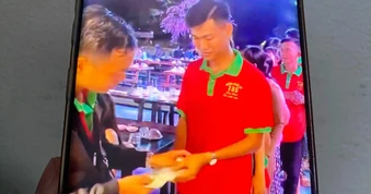 Người trúng 9 tờ vé số độc đắc ở Tây Ninh mua 2 ô tô tặng chủ quán nhậu
