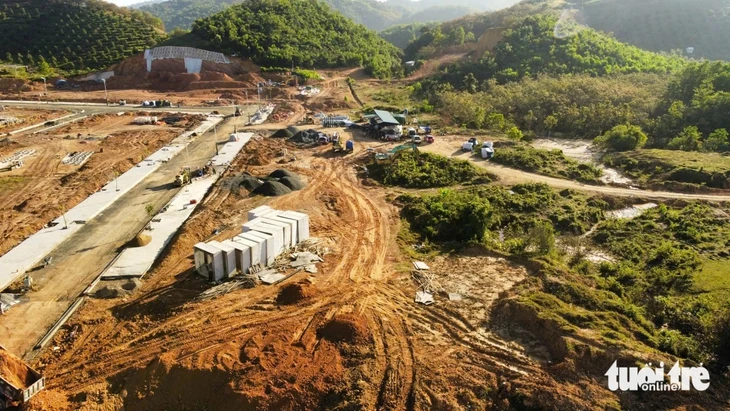 Nguy cơ cao tốc Tân Phú - Bảo Lộc chậm tiến độ vì phải làm lại hồ sơ rừng Nguy cơ cao tốc Tân Phú - Bảo Lộc chậm tiến độ vì phải làm lại hồ sơ rừng