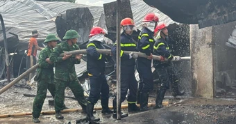 Nguyên nhân vụ cháy thiêu rụi 2 căn nhà sát nhau và 3 xe máy