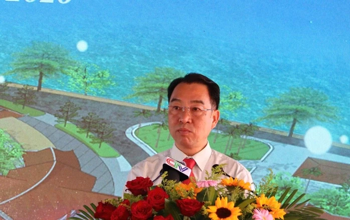 Nguyên Thủ tướng Nguyễn Tấn Dũng dự khởi công công trình có ý nghĩa quan trọng ở Cà Mau Nguyên Thủ tướng Nguyễn Tấn Dũng dự khởi công công trình có ý nghĩa quan trọng ở Cà Mau
