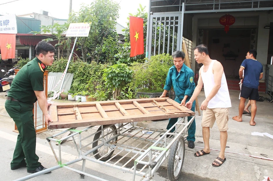 Nhà dân sụt lún nửa mét sau một đêm, Phú Thọ lên phương án khẩn cấp Nhà dân sụt lún nửa mét sau một đêm, Phú Thọ lên phương án khẩn cấp