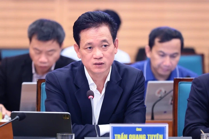 Nhà khoa học không thể nghiên cứu khi 'vừa phải lo mưu sinh, vừa phải lo về đón con' Nhà khoa học không thể nghiên cứu khi 'vừa phải lo mưu sinh, vừa phải lo về đón con'