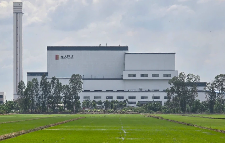 Nhà máy đốt rác 'khát' rác Nhà máy đốt rác 'khát' rác