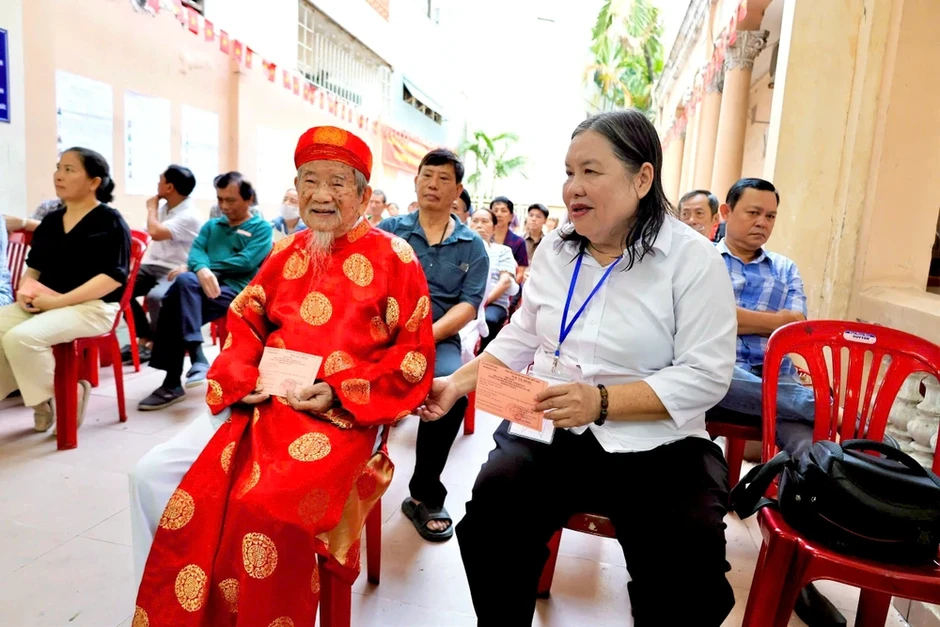 Nhà nghiên cứu Nguyễn Đình Tư: 'Đại biểu muốn làm tốt phải đi sát dân, lắng nghe đời sống' Nhà nghiên cứu Nguyễn Đình Tư: 'Đại biểu muốn làm tốt phải đi sát dân, lắng nghe đời sống'