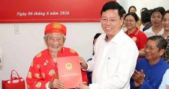Nhà nghiên cứu Nguyễn Đình Tư được TPHCM tặng căn hộ