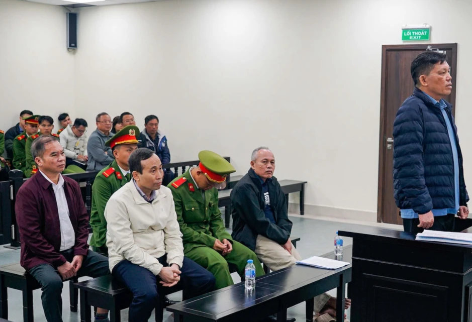Nhận tiền doanh nghiệp, cựu Giám đốc Ban QLDA Đắk Lắk xin giảm nhẹ hình phạt Nhận tiền doanh nghiệp, cựu Giám đốc Ban QLDA Đắk Lắk xin giảm nhẹ hình phạt