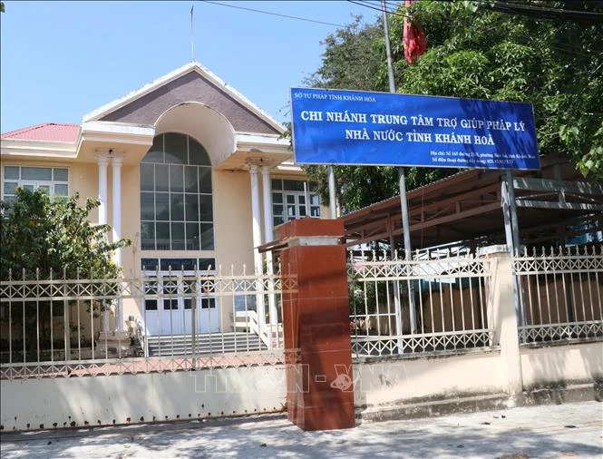 Nhiều cơ sở nhà, đất dôi dư đang dần xuống cấp gây lãng phí Nhiều cơ sở nhà, đất dôi dư đang dần xuống cấp gây lãng phí