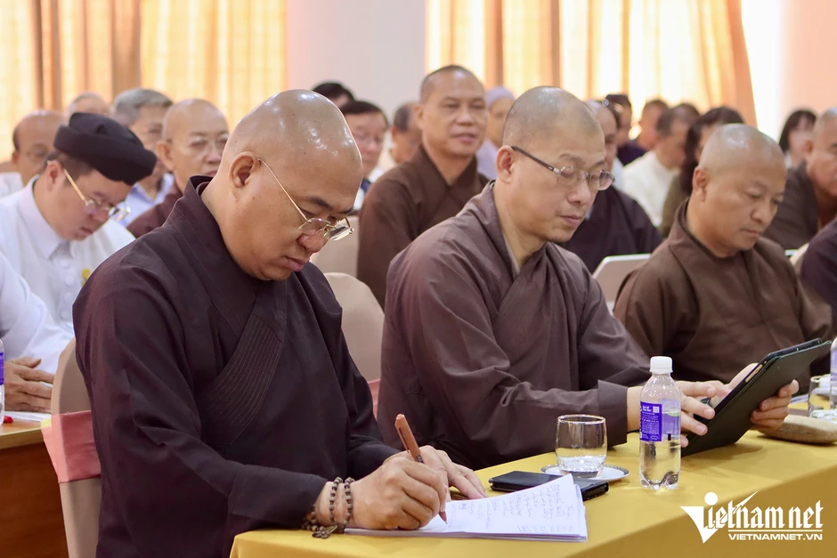 Nhiều kiến nghị hoàn thiện quy định về hoạt động tôn giáo trên không gian mạng Nhiều kiến nghị hoàn thiện quy định về hoạt động tôn giáo trên không gian mạng