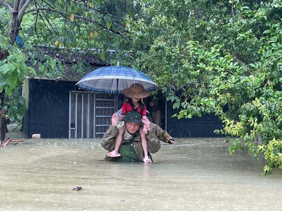 Nhiều nơi ở miền Bắc mưa rất to, Trung Bộ nắng nóng gay gắt Nhiều nơi ở miền Bắc mưa rất to, Trung Bộ nắng nóng gay gắt