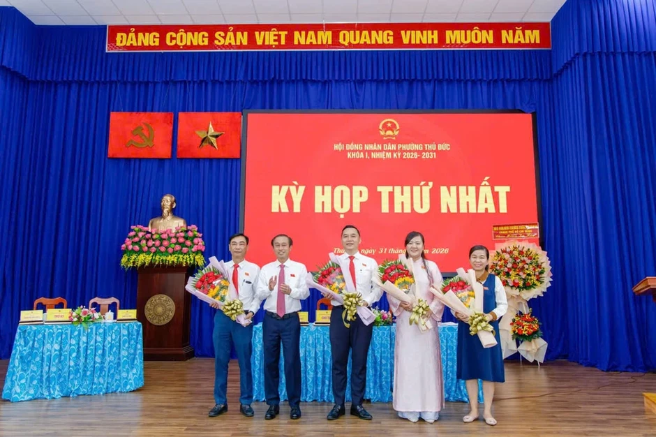 Nhiều phường ở TP.HCM kiện toàn bộ máy sau kỳ họp HĐND Nhiều phường ở TP.HCM kiện toàn bộ máy sau kỳ họp HĐND