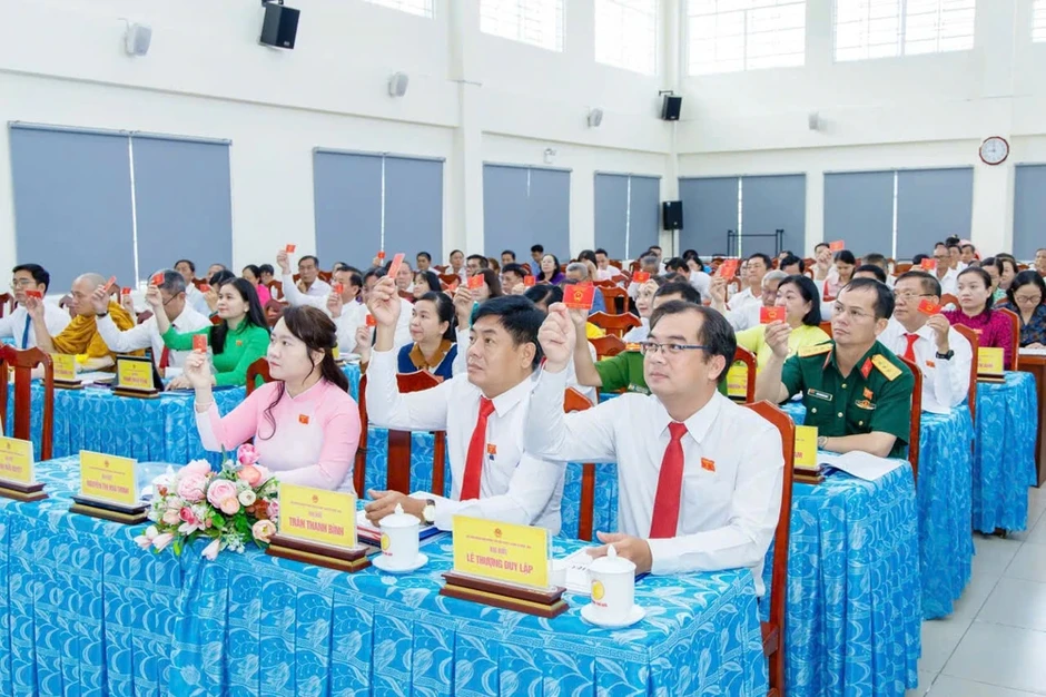 Nhiều phường ở TP.HCM kiện toàn bộ máy sau kỳ họp HĐND Nhiều phường ở TP.HCM kiện toàn bộ máy sau kỳ họp HĐND