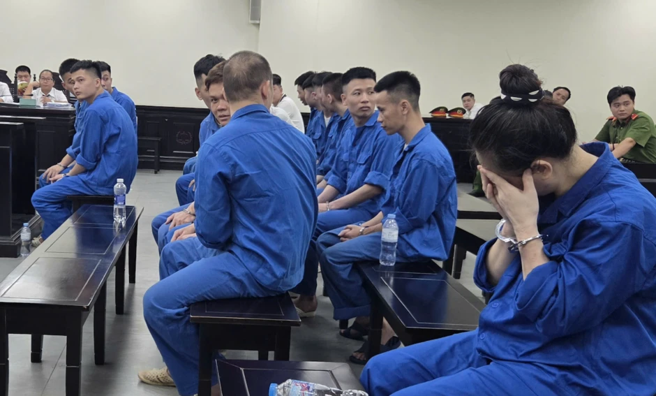 Nhóm người giả danh Huấn Hoa Hồng để lừa tiền nhận kết đắng Nhóm người giả danh Huấn Hoa Hồng để lừa tiền nhận kết đắng
