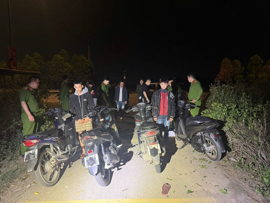 Những bước chân không mỏi trên tuyến đầu phá án Những bước chân không mỏi trên tuyến đầu phá án