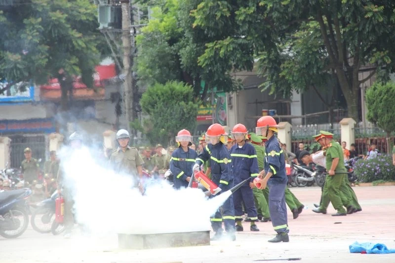 Những cánh tay nối dài góp phần quan trọng bảo vệ bình yên xứ Lạng Những cánh tay nối dài góp phần quan trọng bảo vệ bình yên xứ Lạng