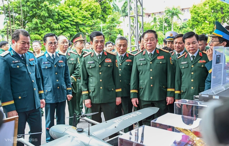Những kỹ sư quân đội phá lối mòn trong nghiên cứu AI Những kỹ sư quân đội phá lối mòn trong nghiên cứu AI