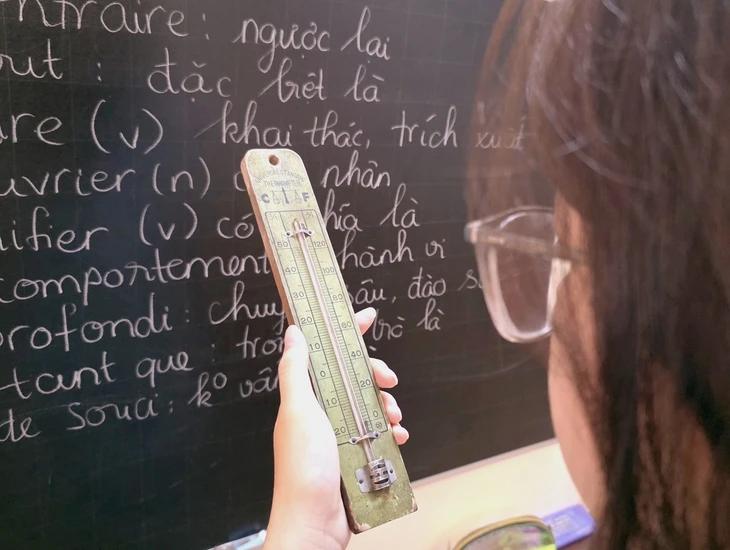 Những kỷ vật thân thương còn lại - Kỳ cuối: Cây nhiệt kế của ông và những mùa nắng cháy Những kỷ vật thân thương còn lại - Kỳ cuối: Cây nhiệt kế của ông và những mùa nắng cháy