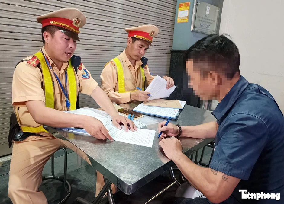 Những lỗi vi phạm giao thông phổ biến có thể bị phạt tới 7 , 5 triệu đồng năm 2026 Những lỗi vi phạm giao thông phổ biến có thể bị phạt tới 7 , 5 triệu đồng năm 2026