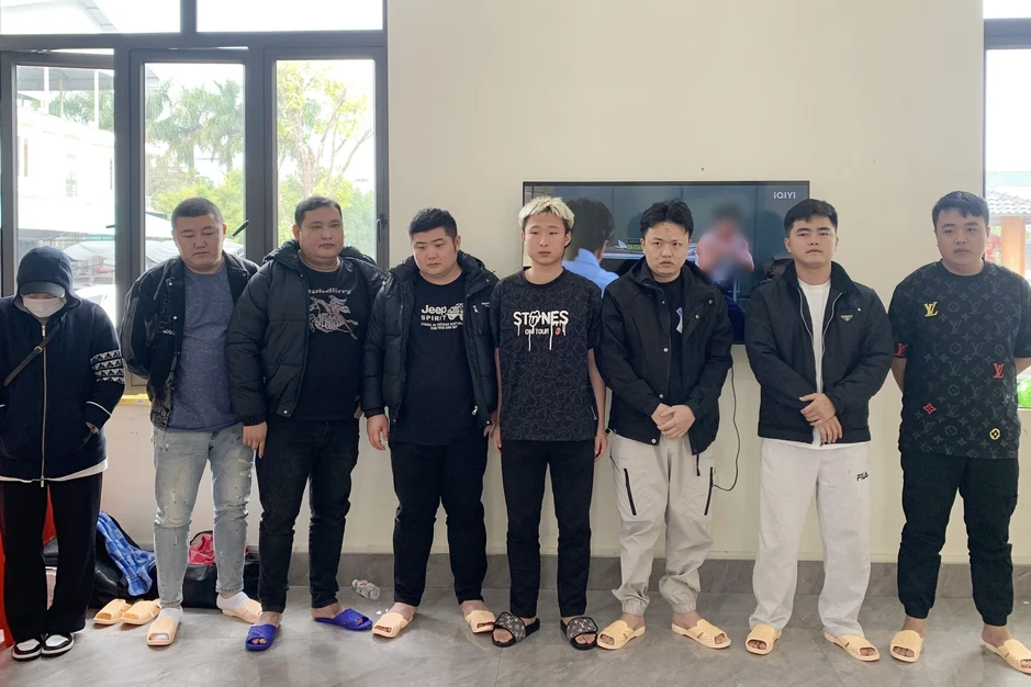 Những người giữ “cửa ngõ” nơi biên giới Móng Cái Những người giữ “cửa ngõ” nơi biên giới Móng Cái