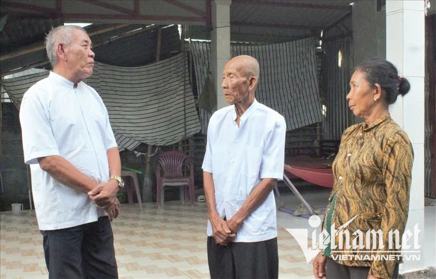 Những người 'giữ lửa' nơi non cao Những người 'giữ lửa' nơi non cao