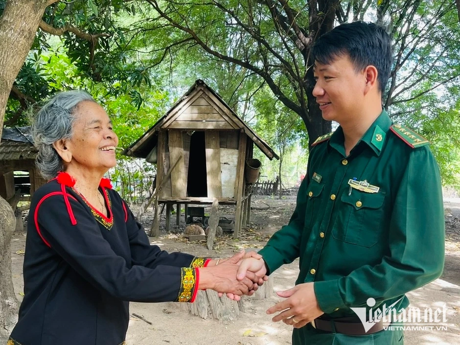 Những nữ chiến sĩ Gia Rai năm xưa thành 'thủ lĩnh' bản làng hôm nay
