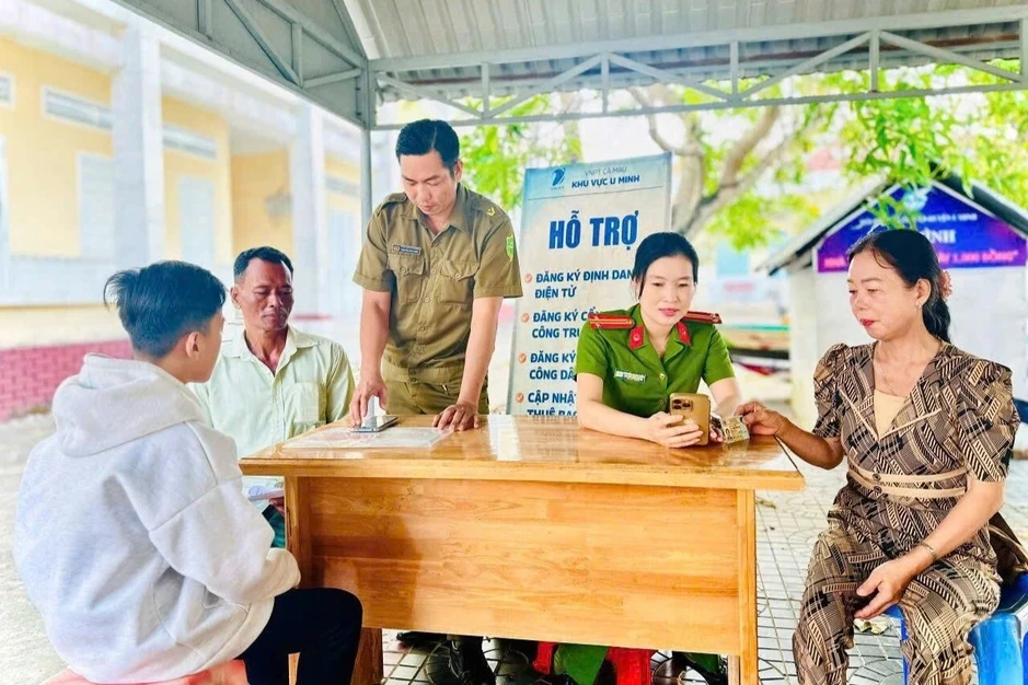 Những nữ công an cơ sở giữ bình yên từ nơi gần dân nhất