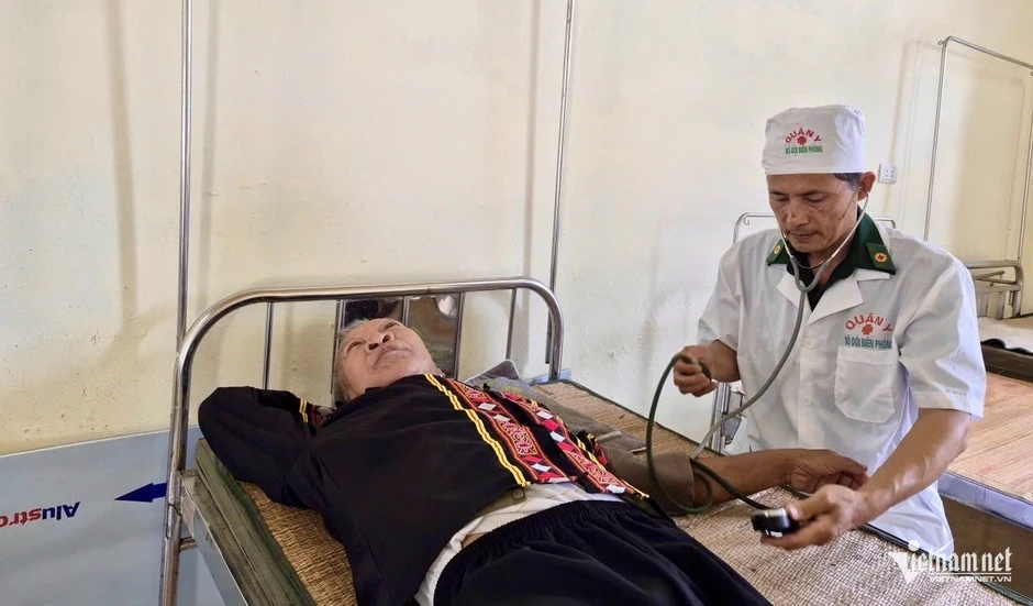 Những ông mai 'đặc biệt' đưa người Chứt ra khỏi vòng hôn nhân cận huyết Những ông mai 'đặc biệt' đưa người Chứt ra khỏi vòng hôn nhân cận huyết