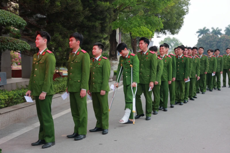 Niềm tự hào của học viên Công an nhân dân trong lần đầu cầm lá phiếu
