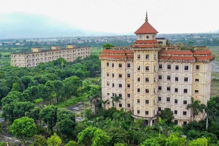 Ninh Bình yêu cầu giải thể Trường Đại học Hà Hoa Tiên trong năm 2026 Ninh Bình yêu cầu giải thể Trường Đại học Hà Hoa Tiên trong năm 2026