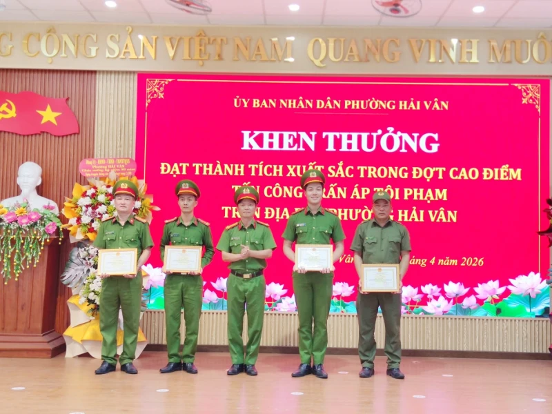 Nỗ lực giữ bình yên cửa ngõ phía Bắc của Thành phố đáng sống Nỗ lực giữ bình yên cửa ngõ phía Bắc của Thành phố đáng sống