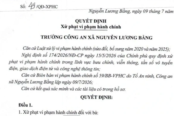 Nữ công nhân bị phạt 11,25 triệu đồng vì phát tán tin đồn thất thiệt Nữ công nhân bị phạt 11,25 triệu đồng vì phát tán tin đồn thất thiệt