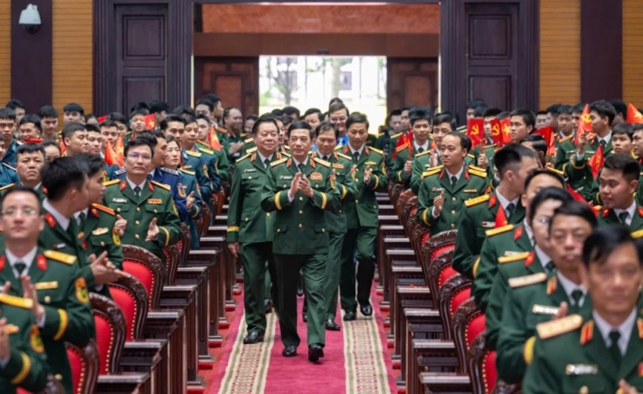 Nữ đặc công, kỹ sư Viettel vào top 10 gương mặt trẻ toàn quân Nữ đặc công, kỹ sư Viettel vào top 10 gương mặt trẻ toàn quân
