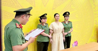 Nữ giám đốc ở Tuyên Quang bị khám xét khẩn cấp nơi ở