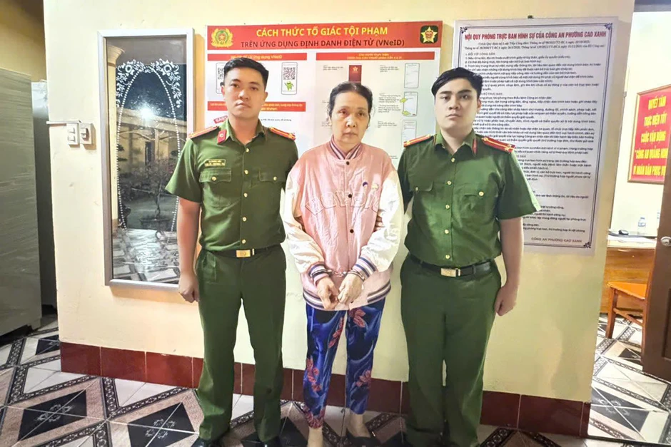 Nữ giúp việc lén mở két sắt, trộm tiền vàng của chủ nhà Nữ giúp việc lén mở két sắt, trộm tiền vàng của chủ nhà