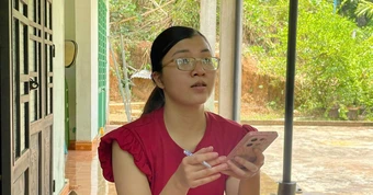 Nữ trưởng thôn 26 tuổi 'gánh việc làng' bằng sức trẻ