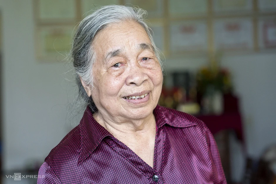 Nữ y tá cõng 5 thương binh giữa làn mưa đạn 60 năm trước