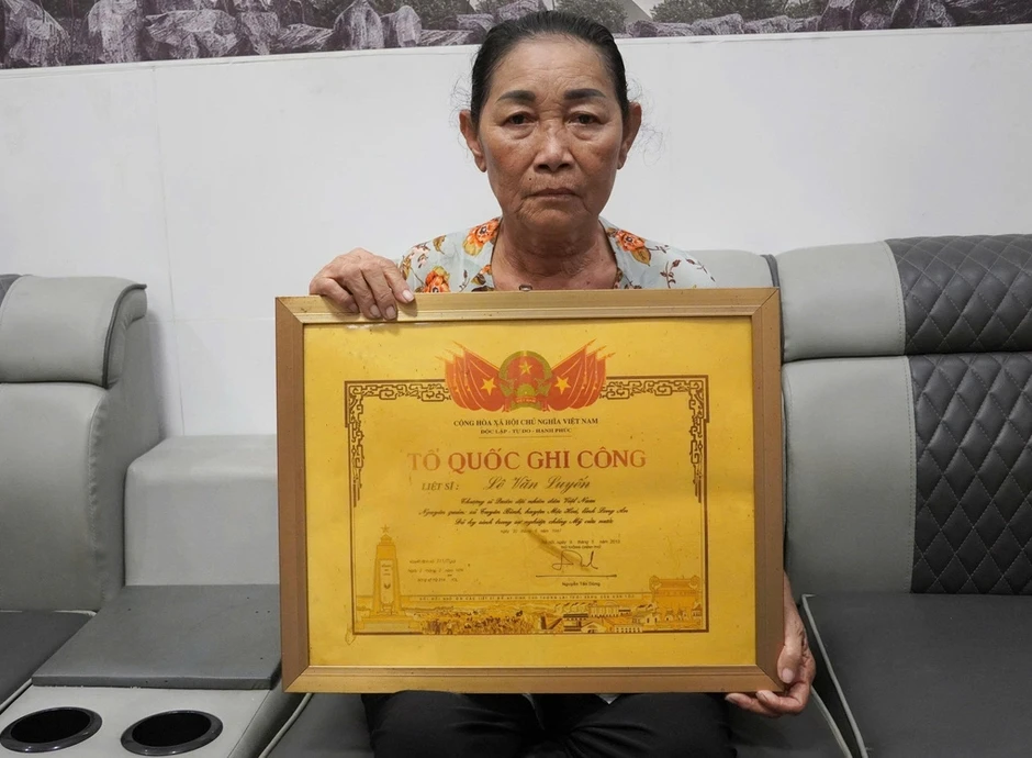 Nửa thế kỷ tìm mộ 4 anh trai hy sinh Nửa thế kỷ tìm mộ 4 anh trai hy sinh