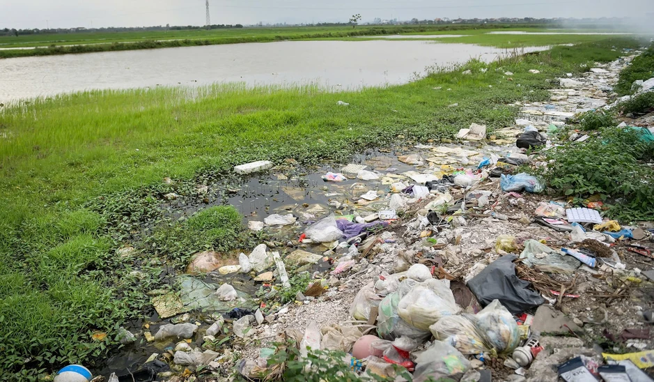 'Núi rác’ lộ thiên 20 năm ở Ninh Bình