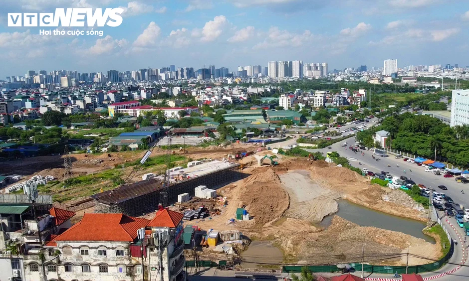 Nút giao 786 tỷ đồng ở Hà Nội đúc phiến dầm đầu tiên sau nhiều năm đình trệ Nút giao 786 tỷ đồng ở Hà Nội đúc phiến dầm đầu tiên sau nhiều năm đình trệ