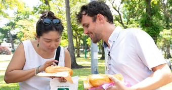 Ổ bánh mì đi ra thế giới