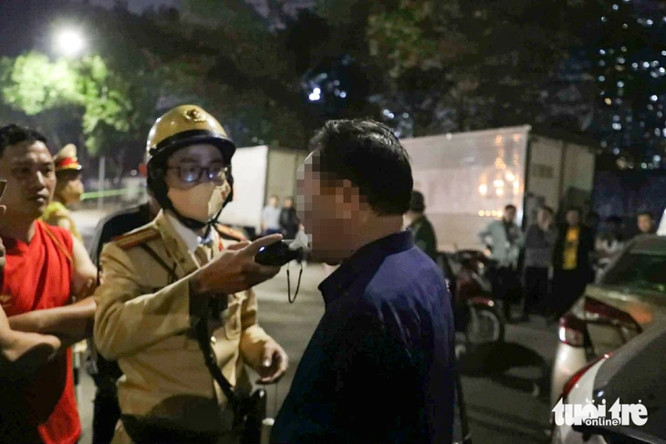 Ô tô tông liên hoàn 10 xe ở Hà Nội: Một nạn nhân đã tử vong, tài xế có nồng độ cồn