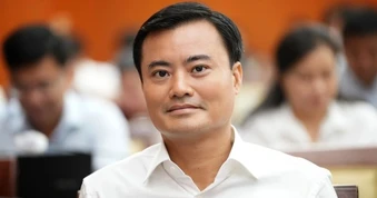Ông Bùi Xuân Cường nhận quyết định làm Bí thư phường Sài Gòn