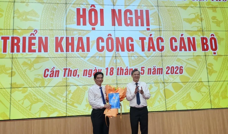 Ông Lê Công Lý làm Phó chủ tịch thường trực UBND thành phố Cần Thơ Ông Lê Công Lý làm Phó chủ tịch thường trực UBND thành phố Cần Thơ