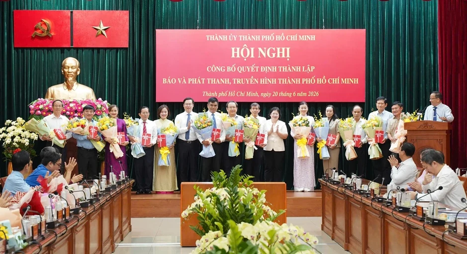 Ông Lê Quốc Phong: Báo và Phát thanh - Truyền hình TP.HCM tạo ra tổ hợp truyền thông đa phương tiện Ông Lê Quốc Phong: Báo và Phát thanh - Truyền hình TP.HCM tạo ra tổ hợp truyền thông đa phương tiện