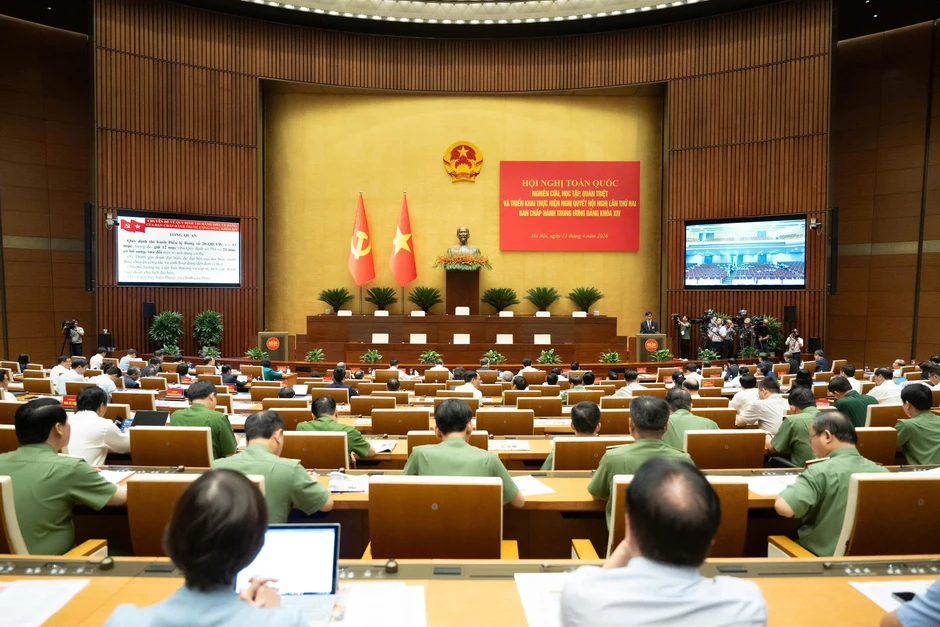 Ông Nguyễn Duy Ngọc triển khai mô hình Bí thư cấp ủy đồng thời là thủ trưởng đơn vị 2026 Ông Nguyễn Duy Ngọc triển khai mô hình Bí thư cấp ủy đồng thời là thủ trưởng đơn vị 2026