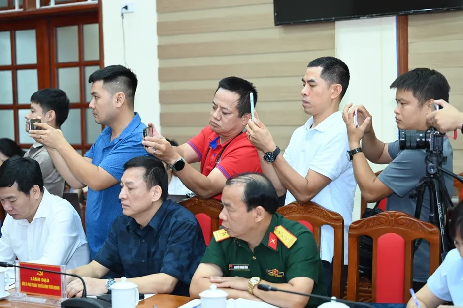 Ông Nguyễn Mạnh Tuấn, Phó Chủ tịch Thường trực UBND tỉnh Tuyên Quang: Xử lý nghiêm sai phạm, không có vùng cấm Ông Nguyễn Mạnh Tuấn, Phó Chủ tịch Thường trực UBND tỉnh Tuyên Quang: Xử lý nghiêm sai phạm, không có vùng cấm