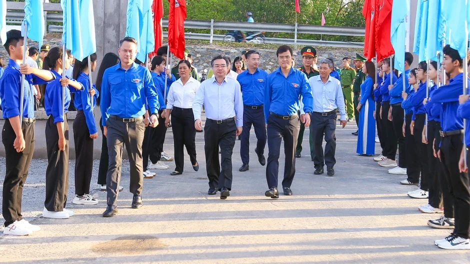 Ông Nguyễn Thanh Nghị dự lễ ra quân Chiến dịch Thanh niên tình nguyện Hè năm 2026 Ông Nguyễn Thanh Nghị dự lễ ra quân Chiến dịch Thanh niên tình nguyện Hè năm 2026
