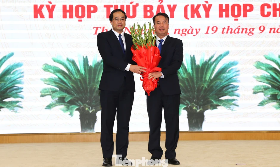 Ông Nguyễn Thế Mạnh được bầu giữ chức Chủ tịch UBND tỉnh Thái Nguyên Ông Nguyễn Thế Mạnh được bầu giữ chức Chủ tịch UBND tỉnh Thái Nguyên